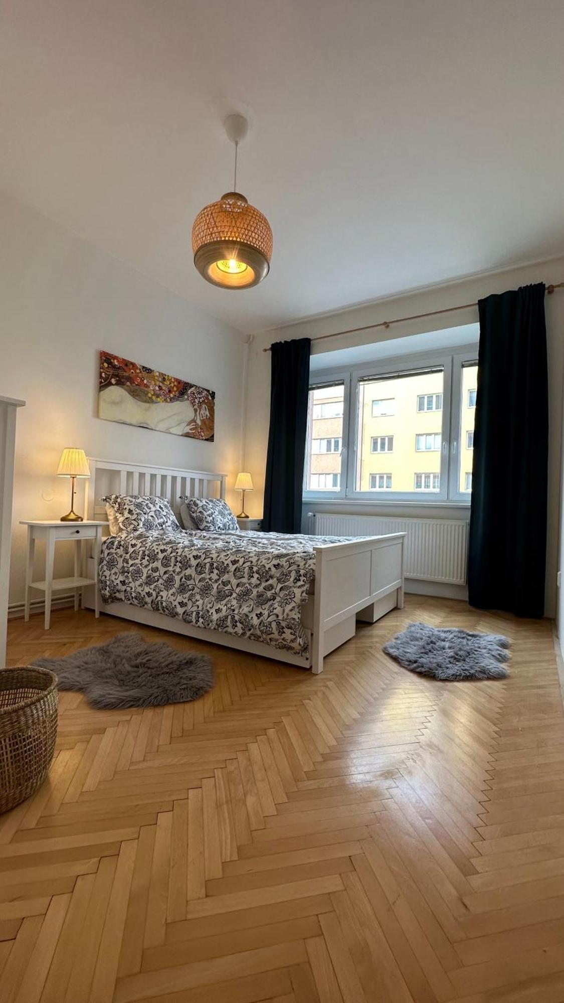 Apartman S Balkonem U Parku & 15 Minut Do Centra Бърно Екстериор снимка